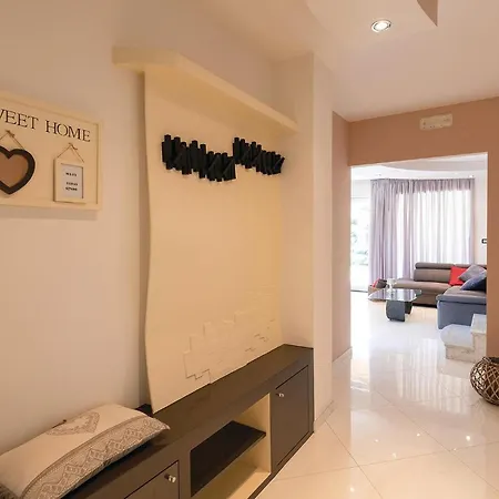 5 Bedroom Beautiful In Nyaraló *