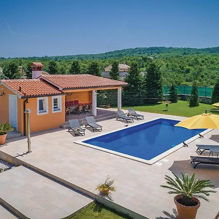 5 Bedroom Beautiful In * Labin