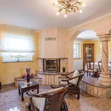 5 Bedroom Beautiful In Nyaraló *